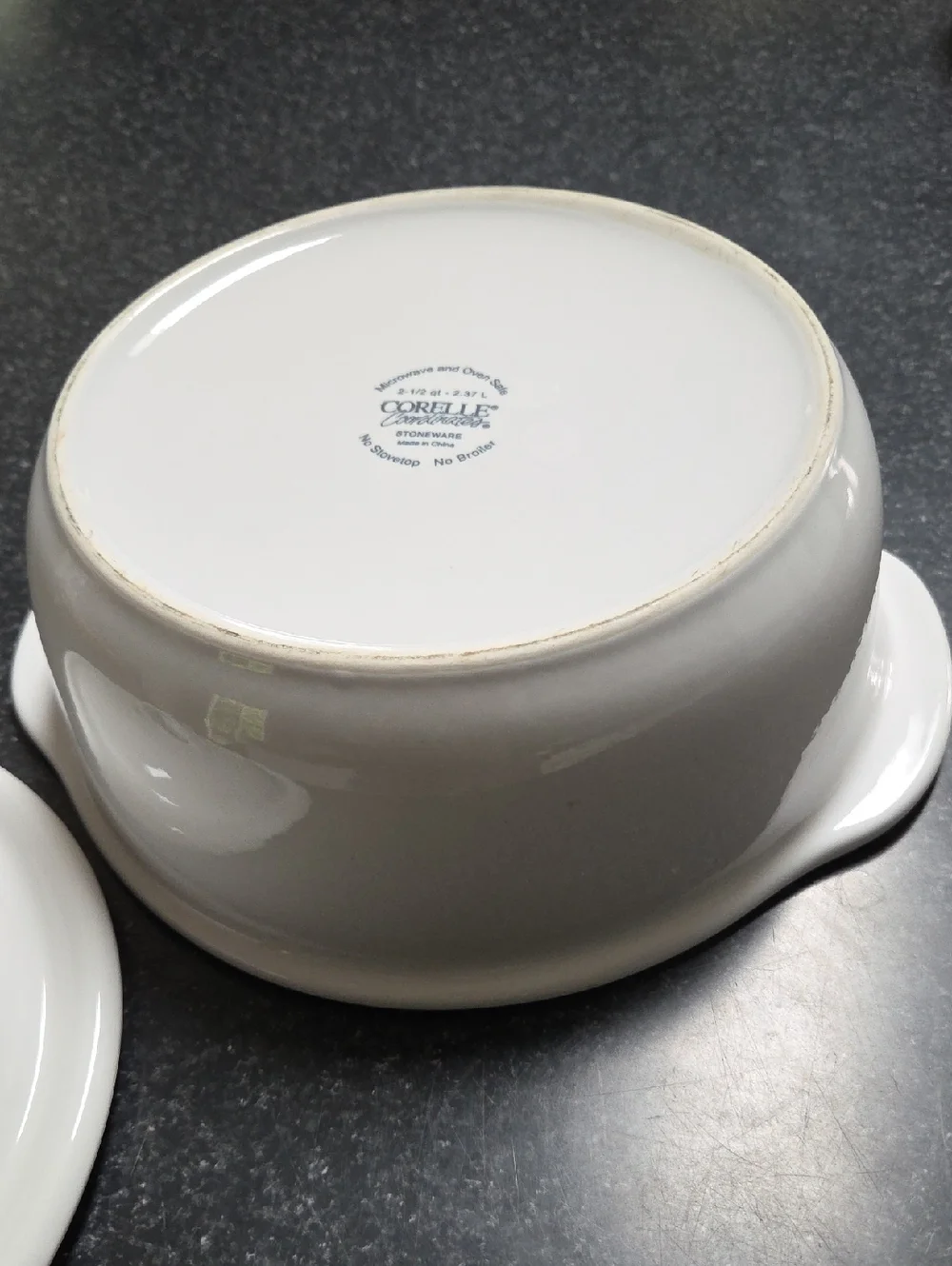 Corelle Coordinates White Covered Casserole Dish By Corning  2.5 Qt.